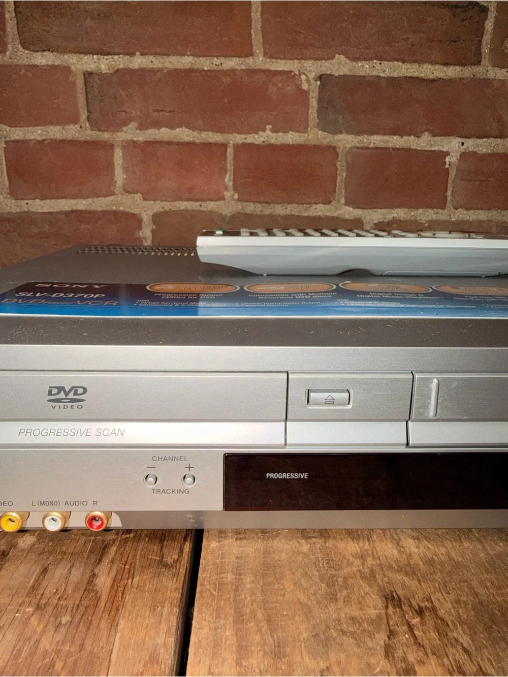 Sony Silver DVD VHS Combo Player with Remote
